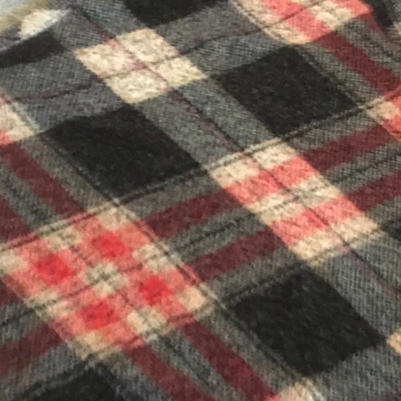 24/7 Maurices Plaid Twist Front Top Womens XL Red Black - Picture 2 of 11